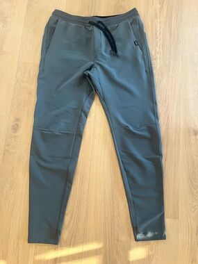 Men's UNRL Apex Grey Performance Drawstring Jogger Pants. Size Tall Large